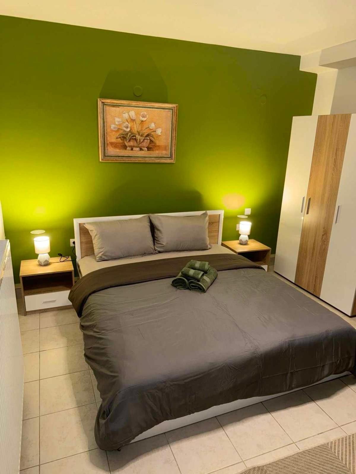 Apartment Ifigeleni *