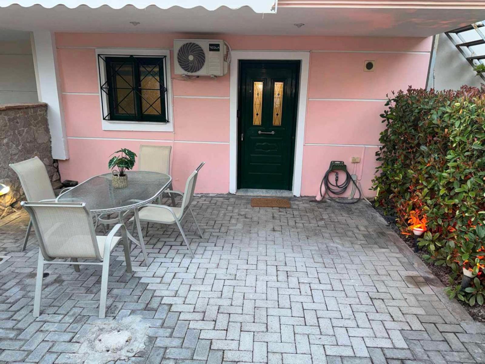 Apartment Ifigeleni Aria