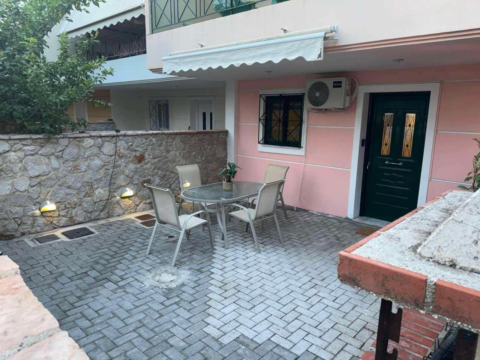 Ifigeleni Apartment